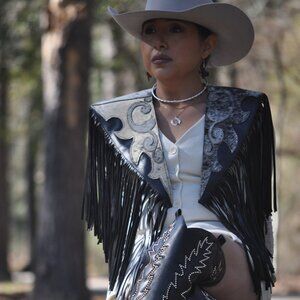 ✨ Handmade Cowhide Leather Fringe Shawl – One of a Kind ✨